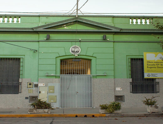 Escuela Nº 16 DE 13 Dr. Tomas A. Le Breton - Imagen 1