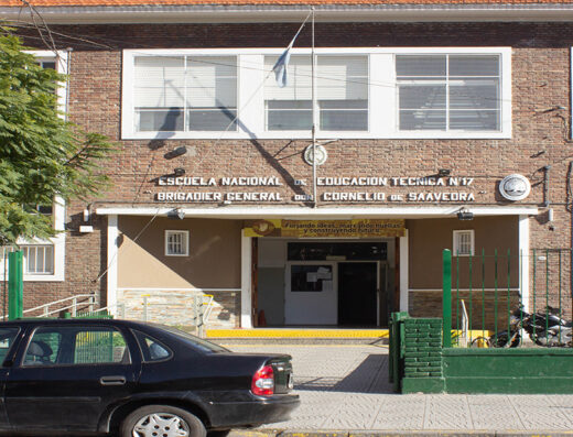 Escuela Técnica Nº 17 Brig. Gral. Cornelio Saavedra - Imagen 1