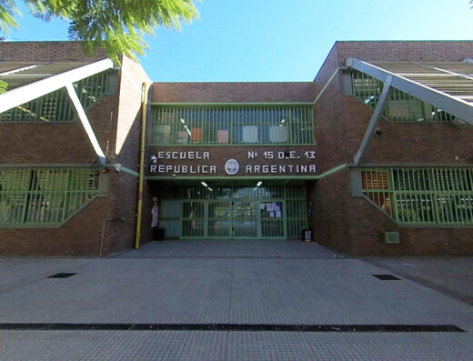 Escuela Nº 15 DE 13 República Argentina - Imagen 1