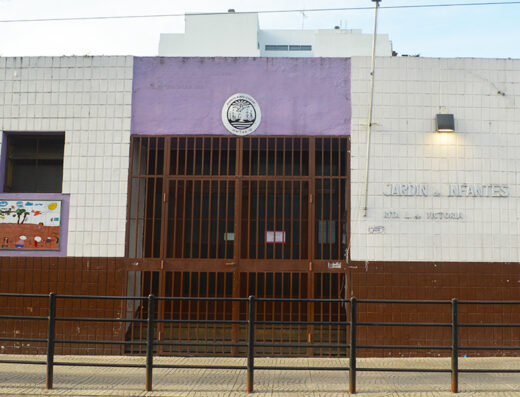 Jardín de Infantes Integral Nº 1 DE 12 Rita Latallada de Victoria - Imagen 1